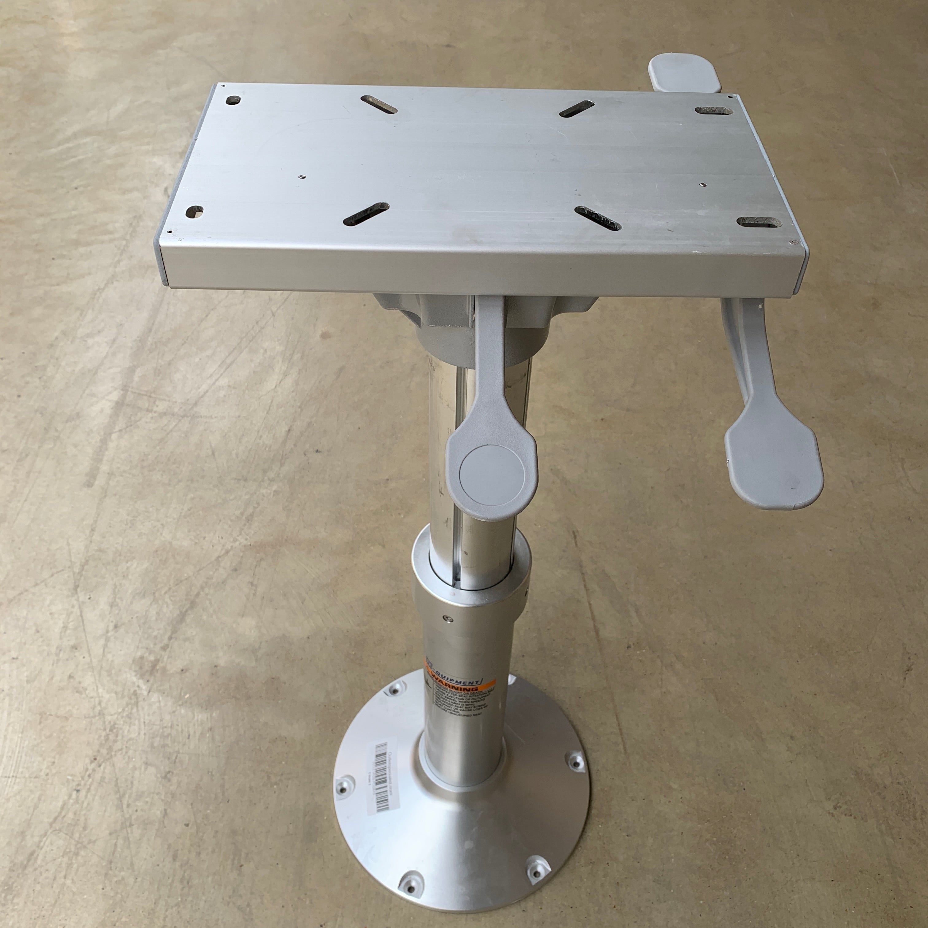 Vetus PCG シートサポート H810 mm アルミ固定式