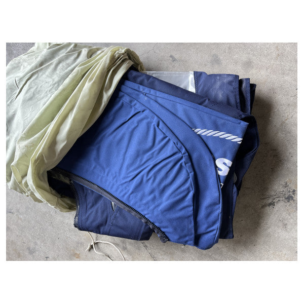 Sessa Marine C42 oryginalny brezentowy pokrowiec na kokpit niebieski - 048088