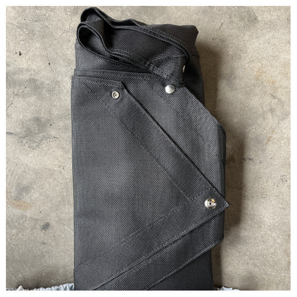 Sessa Marine Fly40 osłona przeciwsłoneczna na przednią szybę z czarnej siatki - 048115G