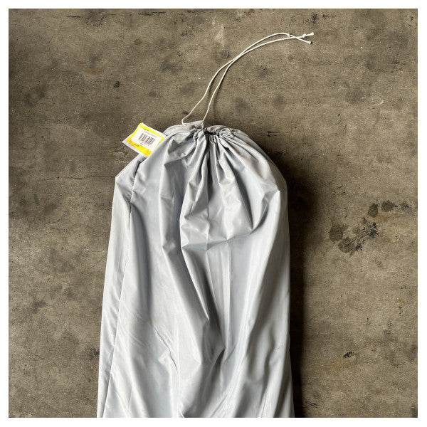 Sessa Marine Fly40 osłona przeciwsłoneczna na przednią szybę z czarnej siatki - 048115G