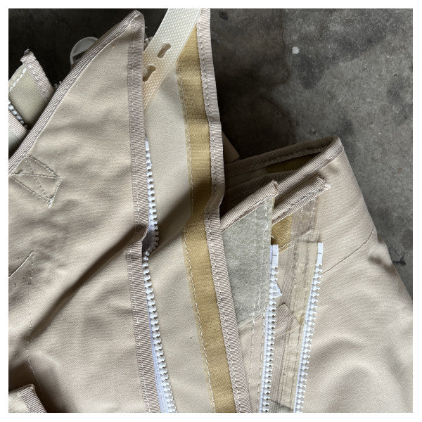 Sessa Marine Iscamorada S32 cockpitovertræk i beige lærred - 049545