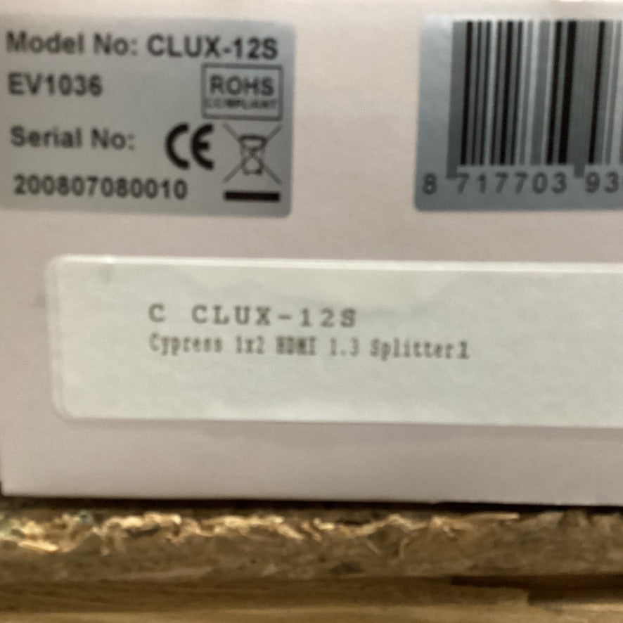 Clux-12S 1 към 2 HDMI сплитера