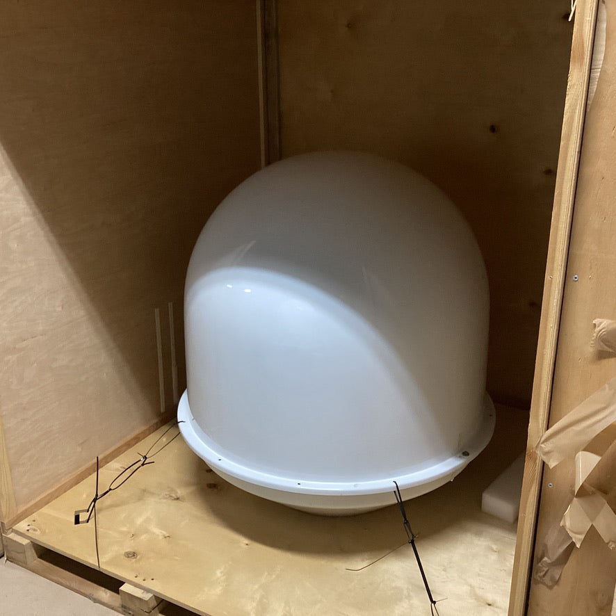 Sistema de TV por satélite marítimo Sea Tel 3004 TVRO completo