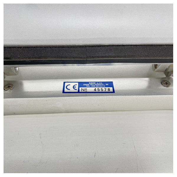 SBM 45578 vigia oval em alumínio com abertura 395 x 220 mm