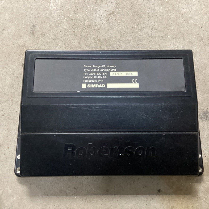 Simrad J300X Компютър на автопилота Свързващо устройство