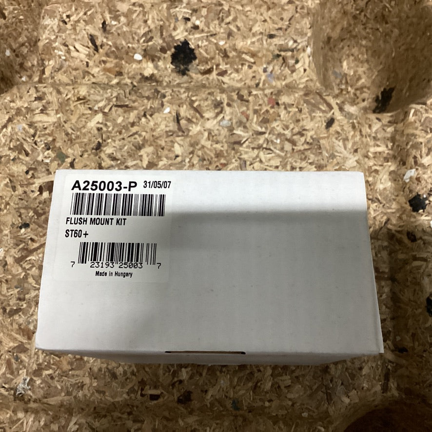 レイマリンST60+フラッシュマウントキット - A25003-P