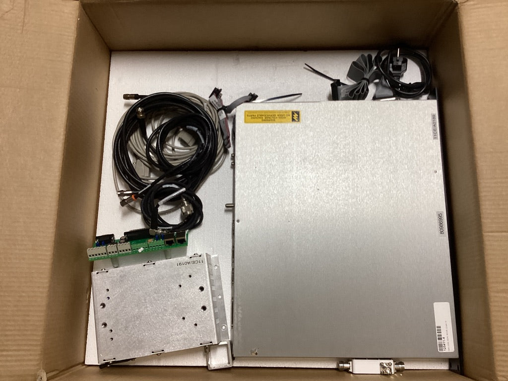 Sistema de TV por satélite marítimo Sea Tel 3004 TVRO completo