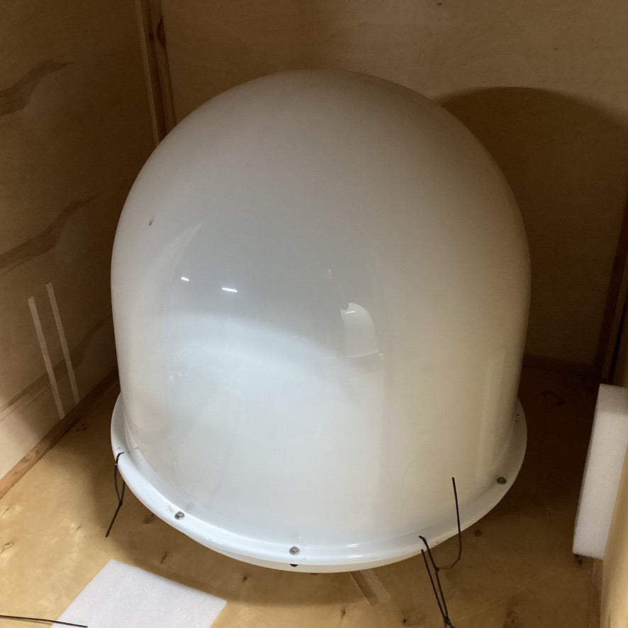 Морська супутникова телевізійна система KVH TracVision TV8 TVRO