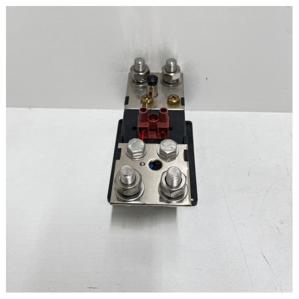 Акумуляторний вимикач Axon AX-400 з дистанційним керуванням 240 ампер 6-30 вольт