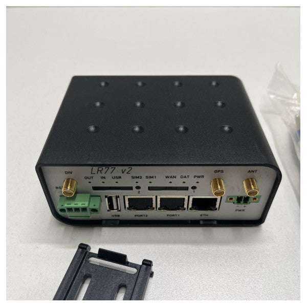 Advantech Conel 4G безжичен рутер LR77 V2 FULL