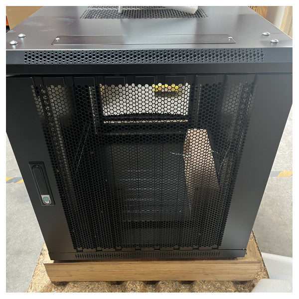 12 hours Mini Serverbalet 19 Inch Mount 600 x 800 x 720 mm - DS6812PP