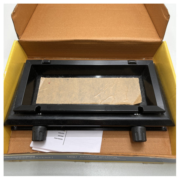 Aluminiowy iluminator Vetus PL721 171 x 347 mm