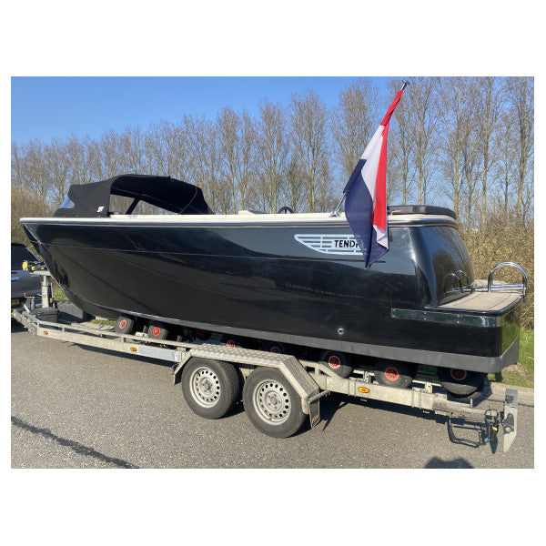 TENDR 23 Outboard 7 meter polyester sloop sort