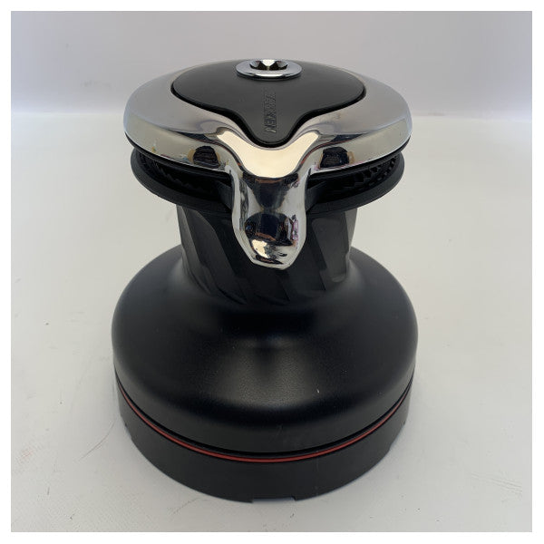 2-швидкісна самохідна алюмінієва ручна лебідка Harken 60.2STA чорного кольору