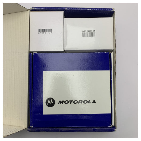 Motorola DP3400 UHF Radju Professjonali li jinżamm fl-idejn