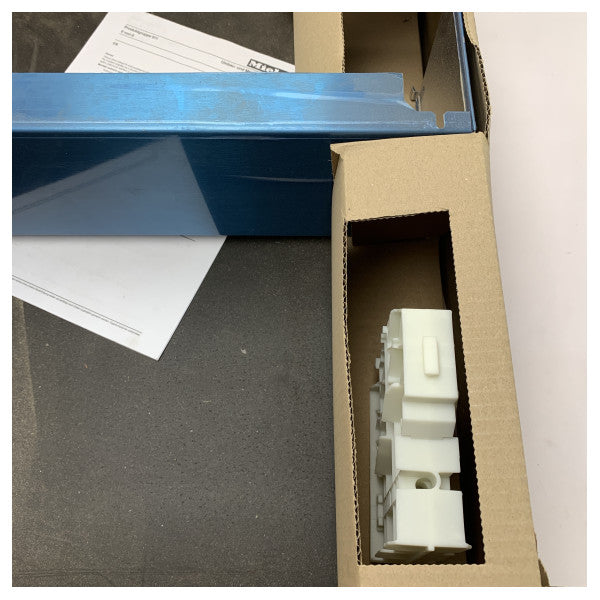 Miele Marine Conversion Kit Stainless Steel Pour convertir un appareil encastré en un appareil indépendant.