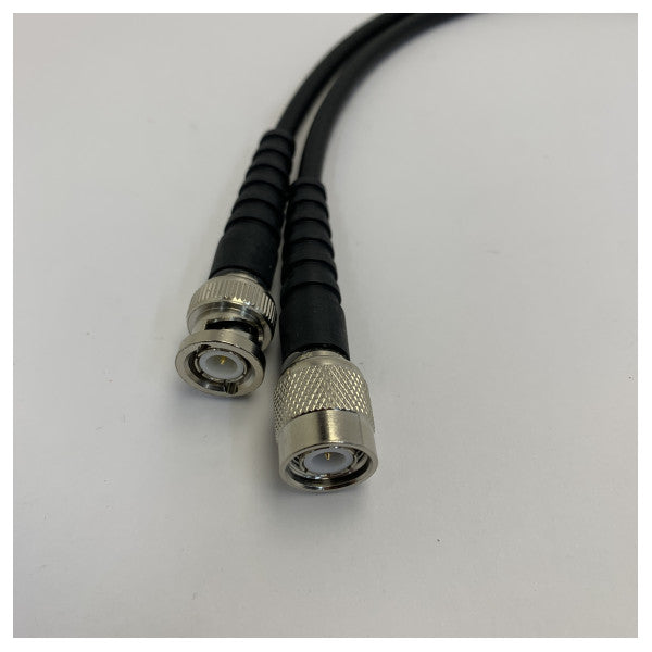 EZ000813 Marine D-Sub han til BNC han lyd/videokabeladapter 