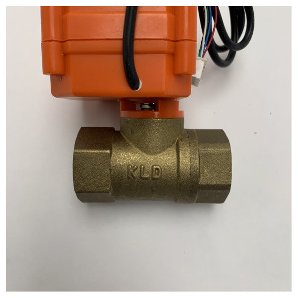 Vetus KLD صمام كروي صغير مزود بمحرك Vetus Mini Motorized Ball Valve DN20 3/4 بوصة 24 فولت 