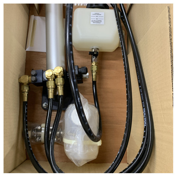 Линеен хидравличен задвижващ механизъм Raymarine Type 3 12V за автопилот M81202 