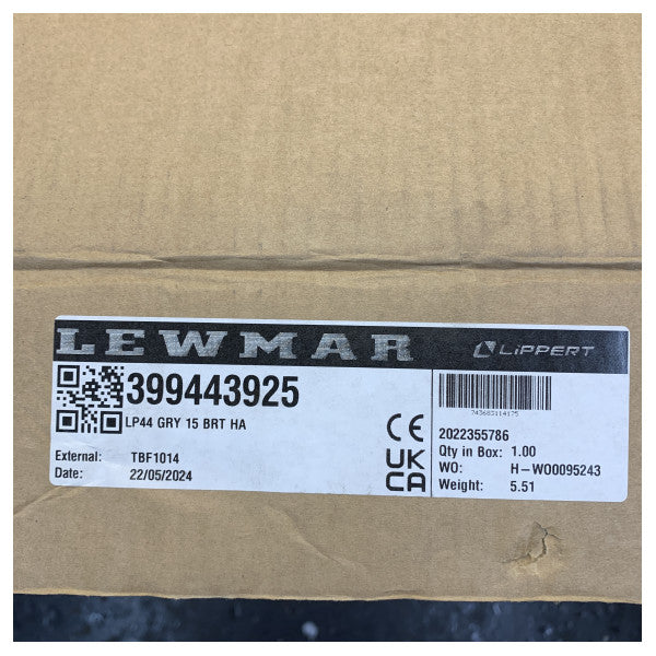 Lewmar 399443925 サイズ44 ロープロファイル オープニング デッキハッチ スクエア 