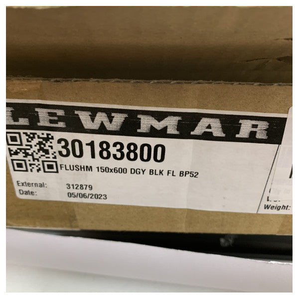 Lewmar Flush Mitre koøje 150x600 mm mørkegrå sort 