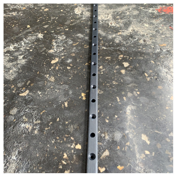 Rail de piston pré-percé Lewmar taille 0 3,14 m en aluminium - 29370055BK 