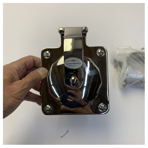 Glendinning CM4-12V Cablemaster marint landstrømkabel-lagringssystem - 12V 