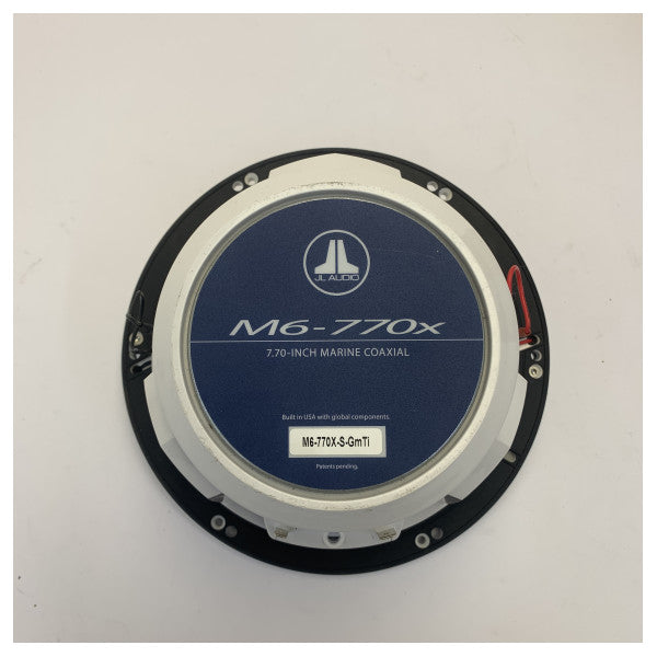Altifalante coaxial marítimo JL Audio M6-770X-S-GmTi de 7,7 polegadas com LED - Cinzento/Titânio 