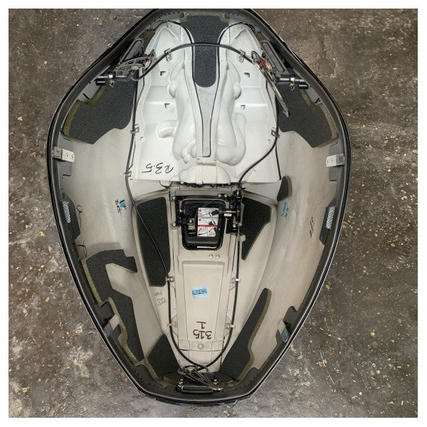 Mercury 450 Racing poklopac vanbrodskog motora 8M0110382 crni 