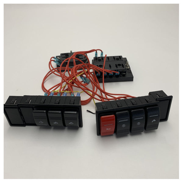 Panneau de commutation électrique Quicksilver 705 pour le puisard, le klaxon, la lumière et la pompe à eau 12V - 2076591 