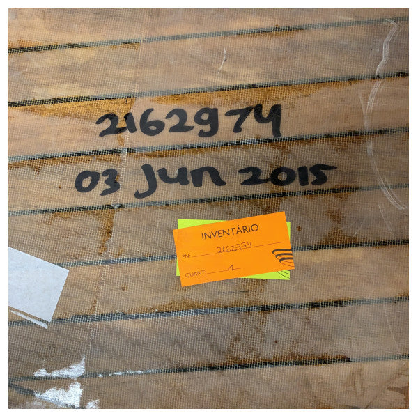 Højkvalitets teakbueplanke med skridsikker mørk indlæg til marine- og bådterrasser - 2162974 