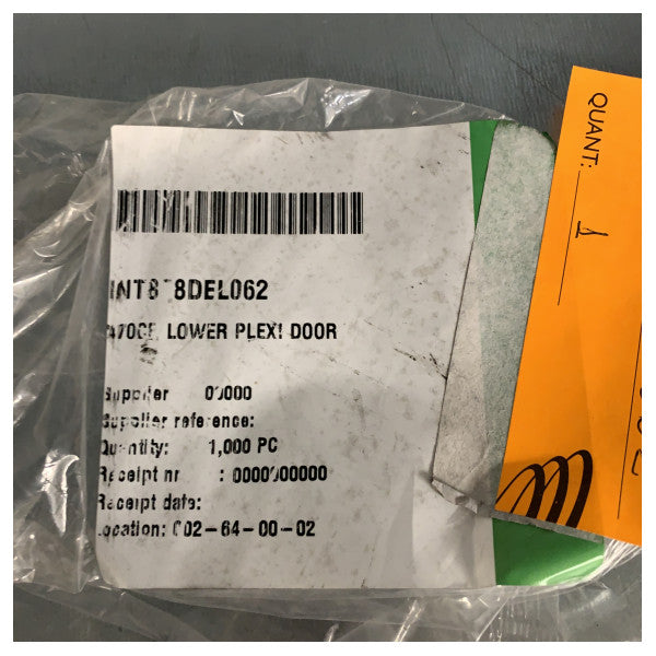 Remplacement de la porte en plexiglas de la partie inférieure du Quicksilver 470 Cruiser - 878DEL062 