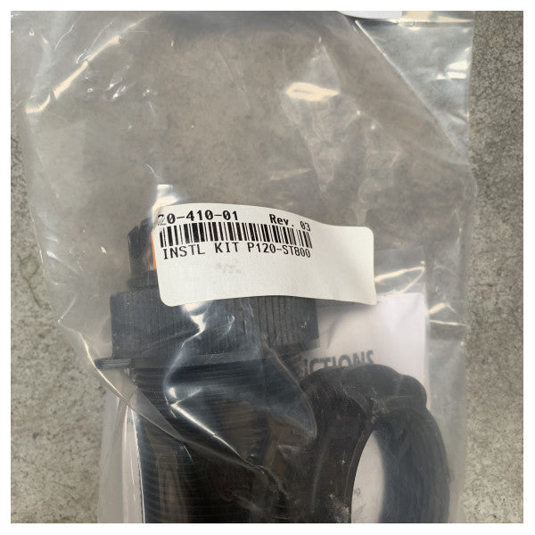 Wytrzymały morski zestaw instalacyjny do przetwornika Airmar P120-ST800 - odporny na warunki atmosferyczne i łatwy w montażu