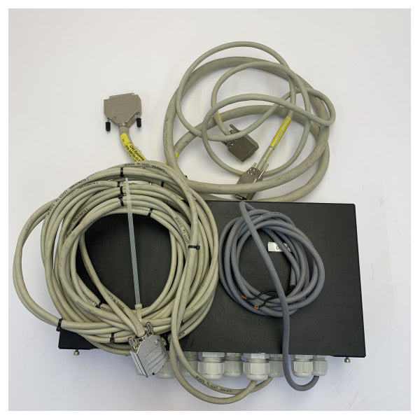 VDL 6040-30-10 marine elektronik interfaceenhed med D-Sub-kabler 
