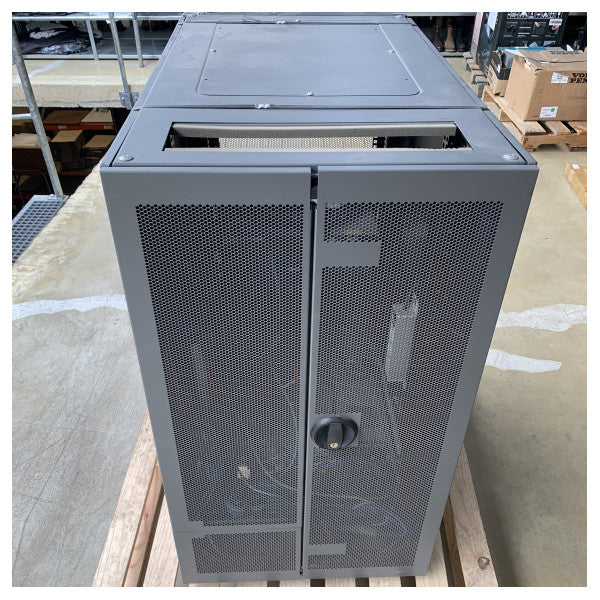 HP 10622 G2 Series Server Rack Cabinet with Lockable Ventilated Door