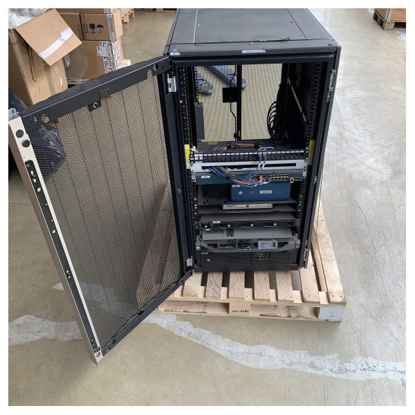HP 10622 G2 Series Server Rack Cabinet with Lockable Ventilated Door