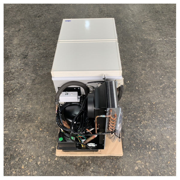 Isotherm BI29 Marine Buz Makinesi - Beyaz Kapı - 115V/60Hz AC - IMWHITEBI29 