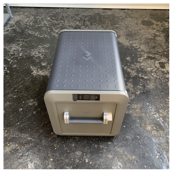 Dometic CFX5 55IM Frigorífico e congelador portátil com máquina de gelo - 55L 