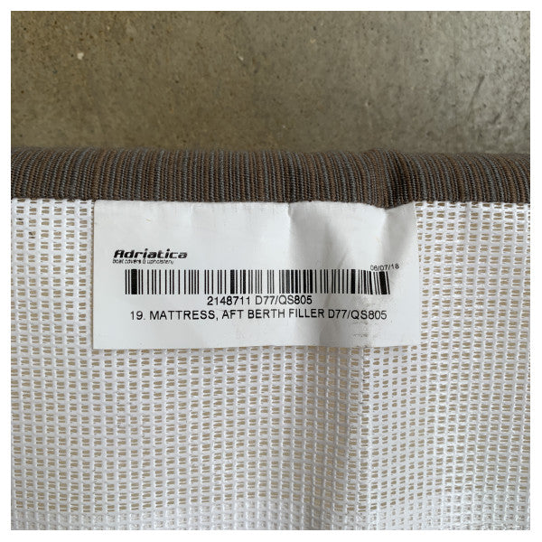 Quicksilver 805 ja Uttern D77 takatilan patjan täytepehmuste - 2148711 