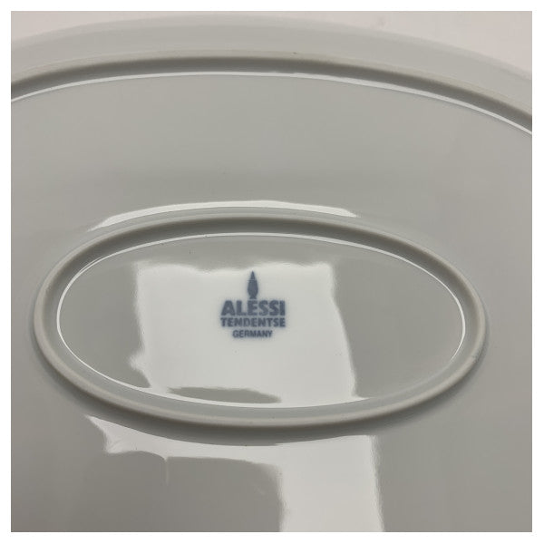 Assiette portative ovale en porcelaine d'Alessi - Durable, résistante à l'eau et légère pour une utilisation marine