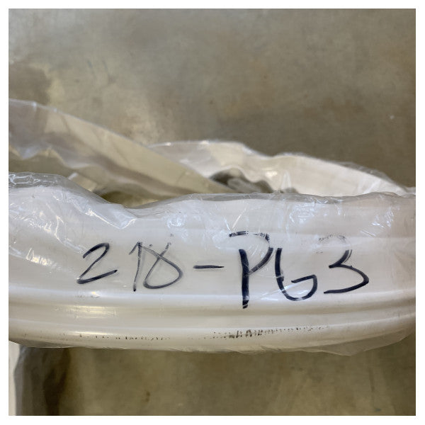 Polyform PG-3 PolyGuard Dok Fender Ekstrüzyon - 3 metre Botunuzu ve dokunuzu sağlam ve dayanıklı Polyform PG-3 PolyGuard Dock Fender ile koruyun. Eşsiz PolyGuard formülünden yapılmış bu yüksek kaliteli fender, darbelere karşı üstün koruma sağlar. 