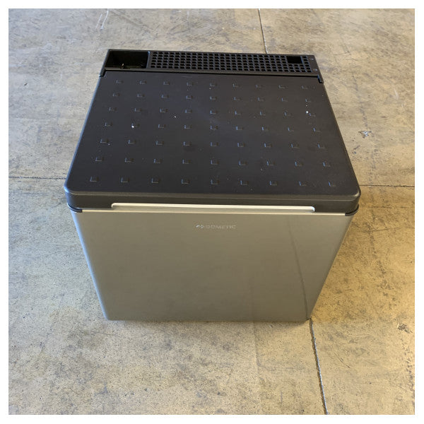 Dometic KX40G Boîte de refroidissement à absorption 40L - 12V/230V/Gaz - Pour bateau et camping - 9600028410 
