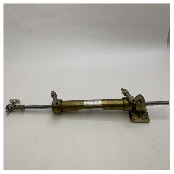 Siłownik hydrauliczny Vetus MTC7210 do silników łodzi stacjonarnych, średnica 22 mm, skok 225 mm 