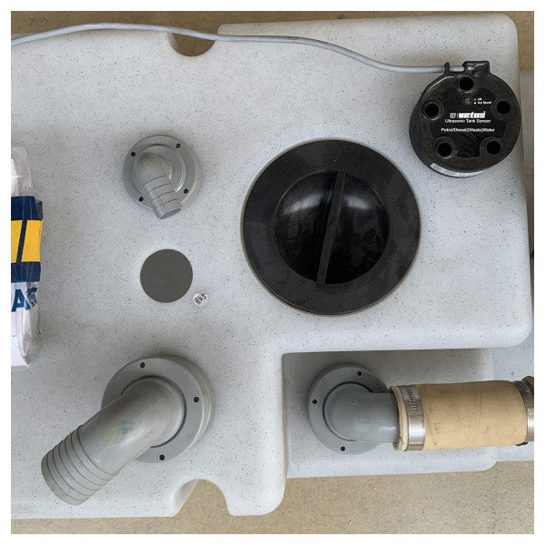 Vetus WWS8824B 88L spildevandstanksystem med pumpe 24V 