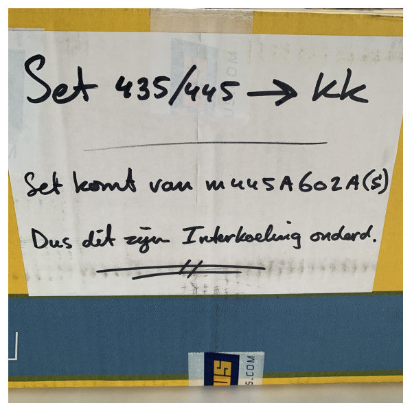 Vetus M4.45 | M4.35 moottorin välijäähdyttimen lämmönvaihdinpaketti, johon sisältyy impelleripumppu 