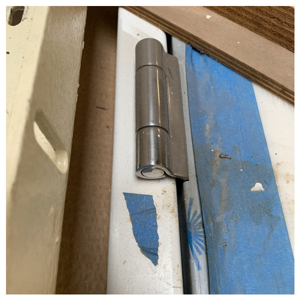 Puerta Corta-Fuegos Marina de Acero A60 con Revestimiento Resistente a la Corrosión para Uso Marítimo y en Alta Mar