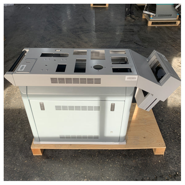 Antracitni most navigacijska konzola tip E dimenzije - L136 x Š48 x V83 