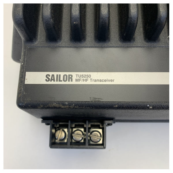 Transcepteur marin MF/HF Sailor TU5250 Series 5000 de 250W 