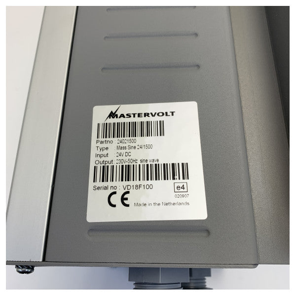 マスターボルト マス サイン 24V - 1500W サイン波インバーター 230V - 24021500 