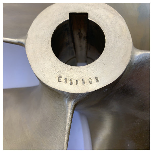 Vetus Пропелер 4-Лопата Месинг 23 x 19 инча Дясно - P4E23X19R 